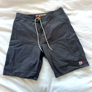 Mollusk Surfshop Boardshorts size 28